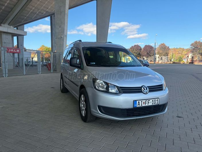 VOLKSWAGEN CADDY 1.6 CR TDI Maxi (7 személyes )