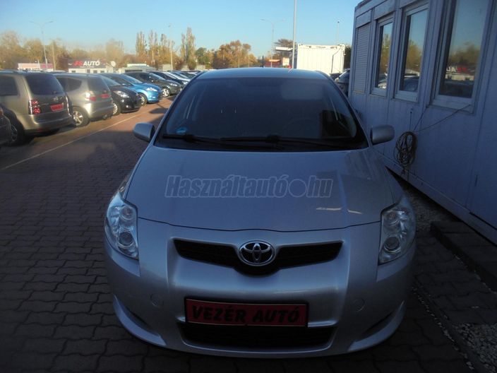 TOYOTA AURIS 1.6 Executive