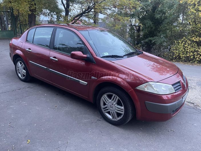 RENAULT MEGANE Limousine 1.6 Dynamique Plus