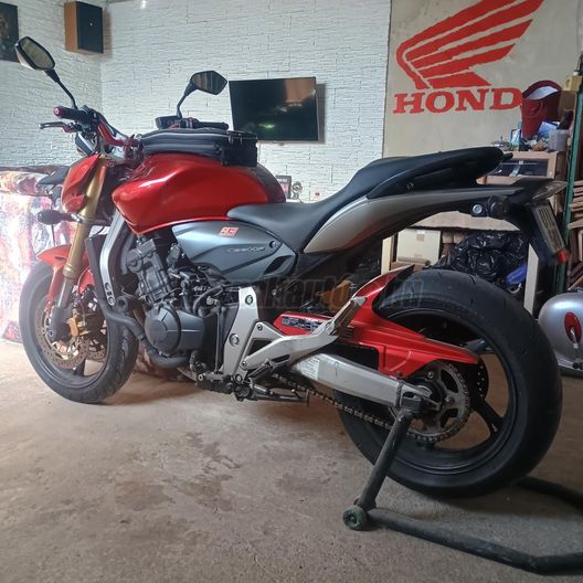 HONDA CB 600 F (HORNET)