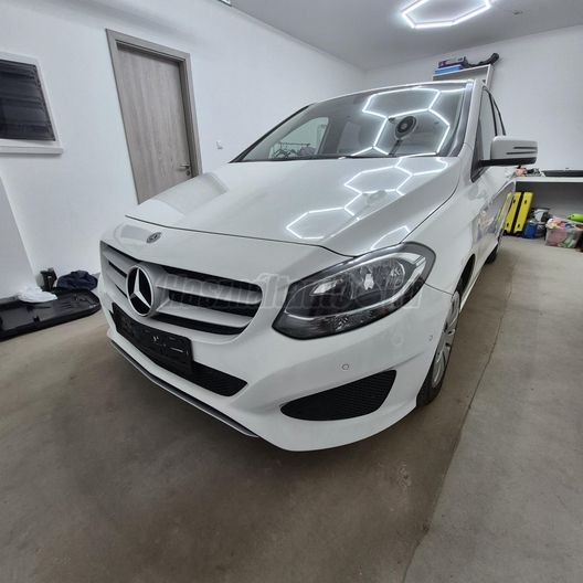 MERCEDES-BENZ B 220