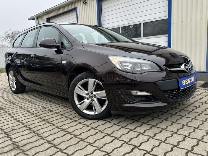 OPEL ASTRA J Sports Tourer 1.6 Enjoy