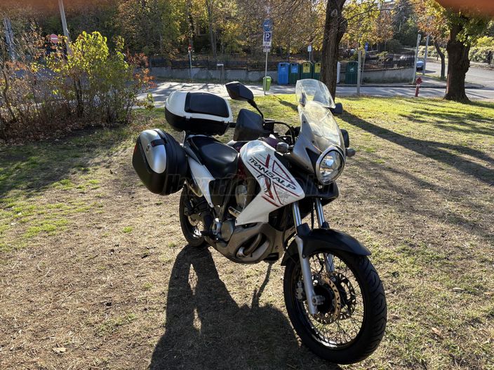 HONDA XL 700 V