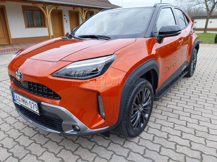 TOYOTA YARIS CROSS 1.5 Hybrid Adventure VIP AWD e-CVT
