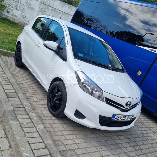 TOYOTA YARIS 1.0 Active