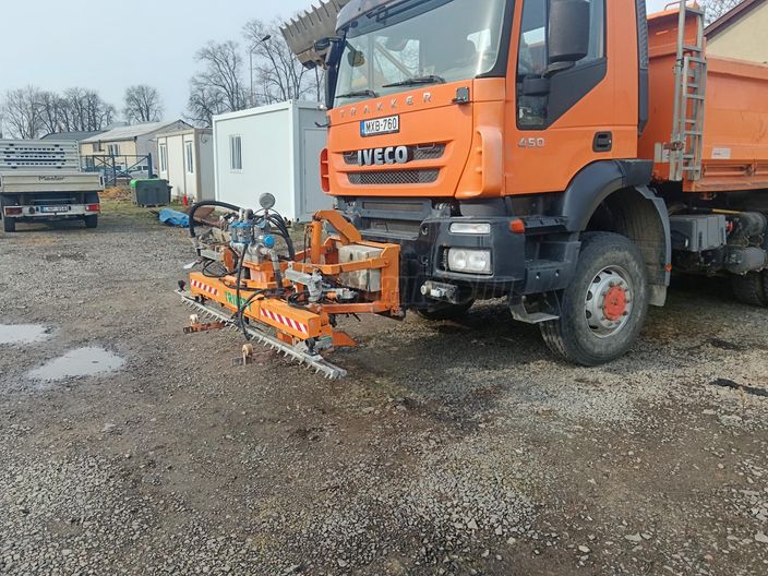 IVECO Trakker 450