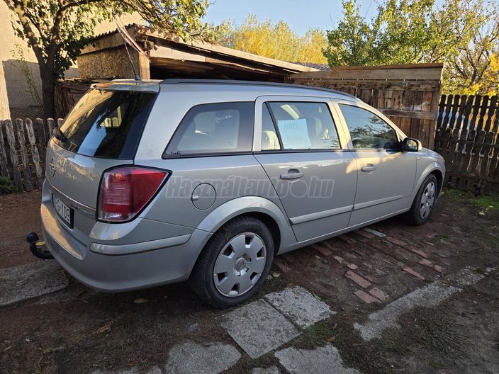 OPEL ASTRA H 1.6 Enjoy