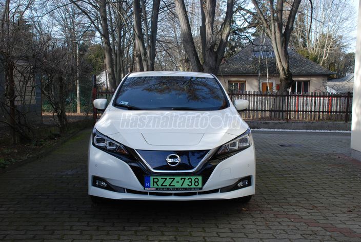 NISSAN LEAF Tekna 40kWh (Automata)