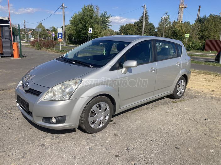 TOYOTA COROLLA VERSO 2.2 D-4D Linea Sol