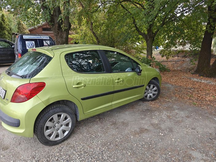 PEUGEOT 207 1.4 16V Premium
