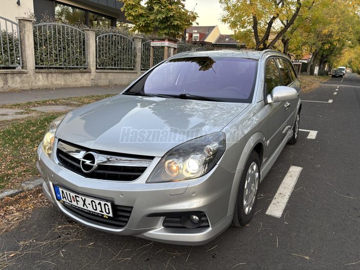 OPEL VECTRA C Caravan 1.9 CDTI Cosmo
