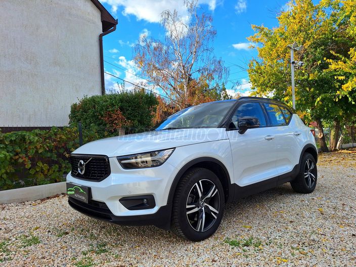 VOLVO XC40 2.0 [B4] MHEV R-Design AWD Geartronic