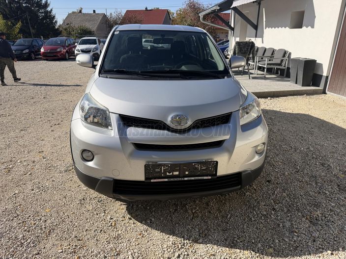 TOYOTA URBAN CRUISER 1.4 D-4D AWD