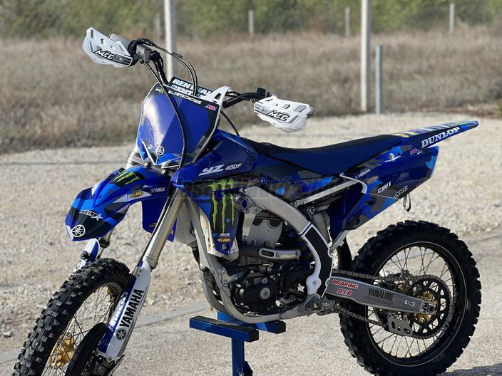 YAMAHA YZ 450 F