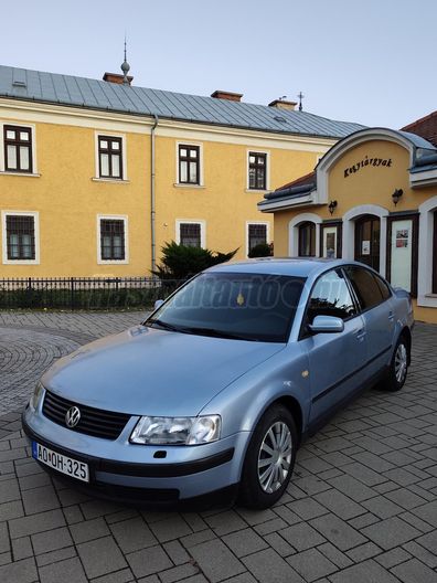 VOLKSWAGEN PASSAT 1.8