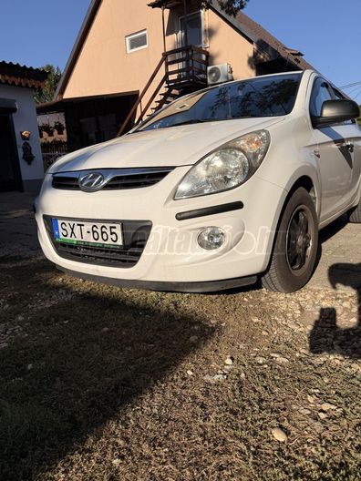 HYUNDAI I20 1.25 Life AC