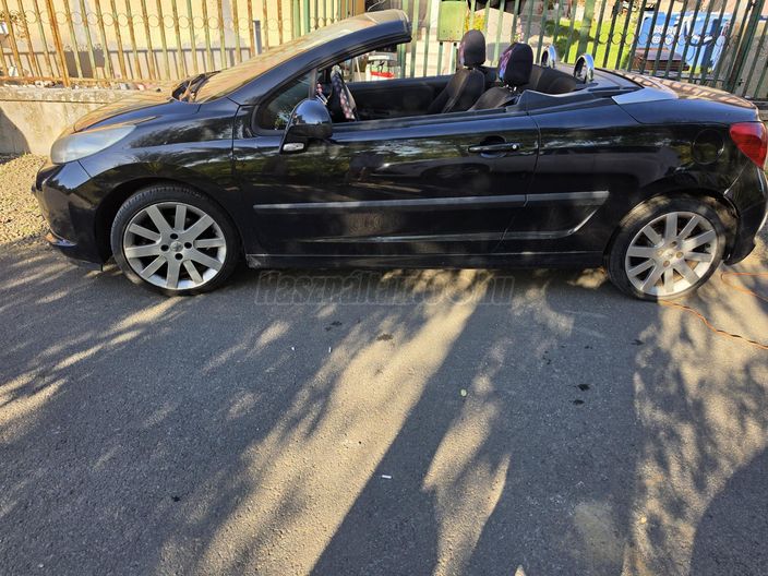 PEUGEOT 207 CC 1.6 VTi Feline