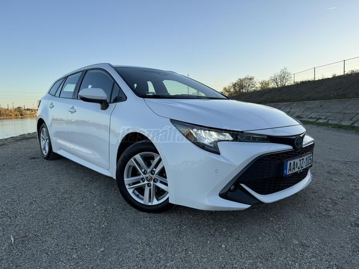 TOYOTA COROLLA Touring Sports 1.8 Hybrid Comfort Tech e-CVT