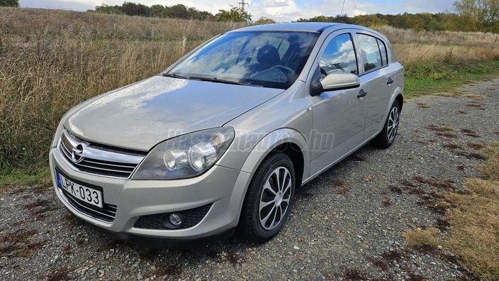 OPEL ASTRA H 1.4 Cosmo