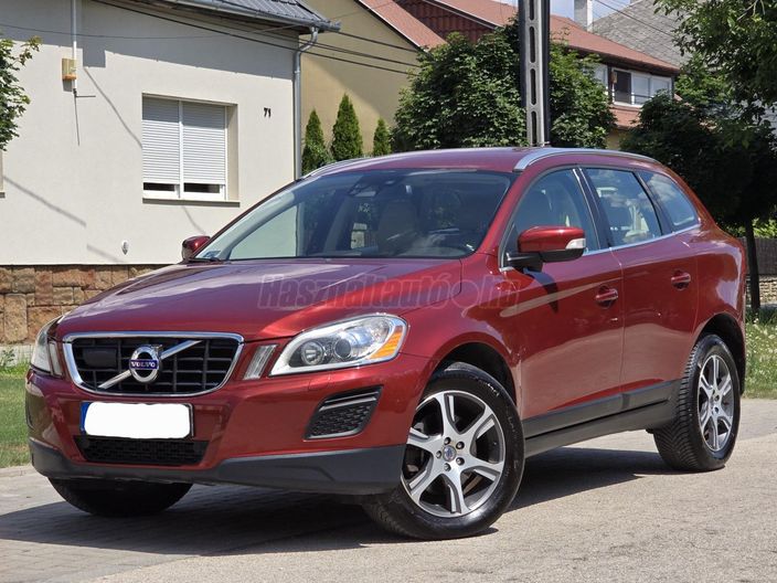 VOLVO XC60 2.4 D [D3] Summum Geartronic