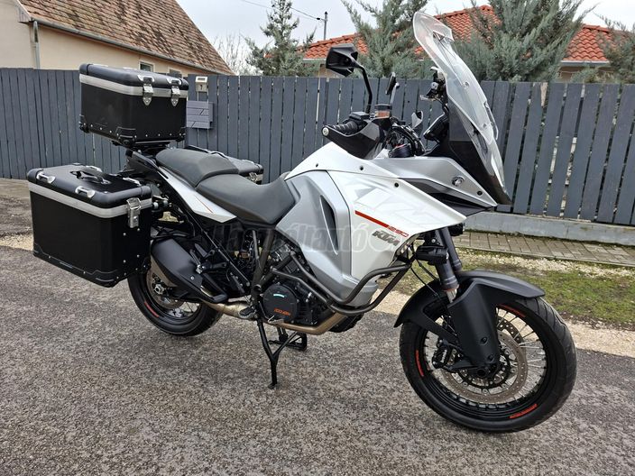 KTM 1290 SUPER ADVENTURE T
