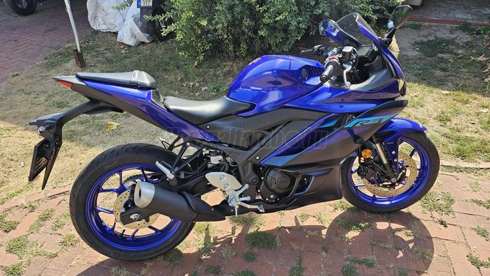 YAMAHA YZF R3