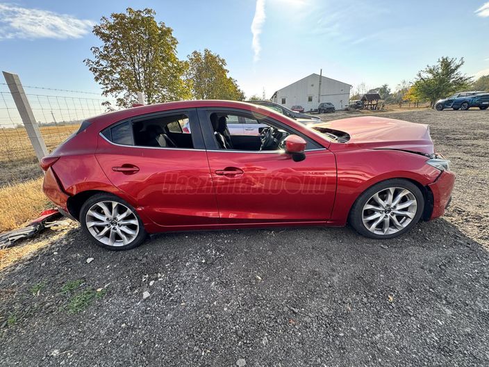 MAZDA 3 Sport 2.0 Revolution