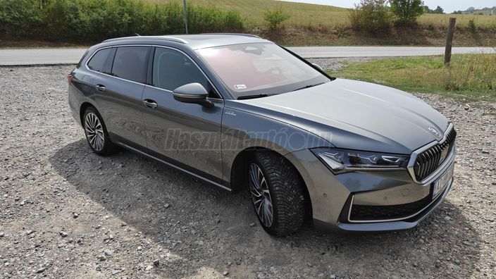 SKODA SUPERB Combi 1.5 TSI L&K PHEV DSG
