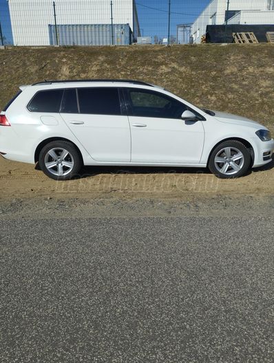 VOLKSWAGEN GOLF VII Variant 2.0 TDI Comfortline DSG