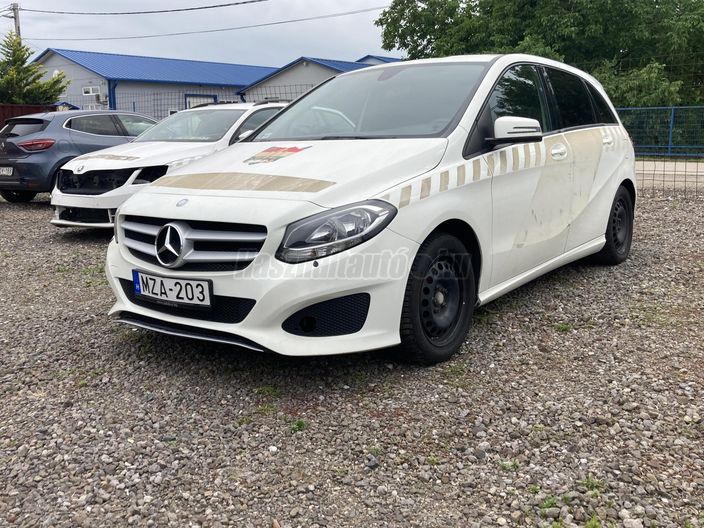 MERCEDES-BENZ B 220 4Matic (Automata)