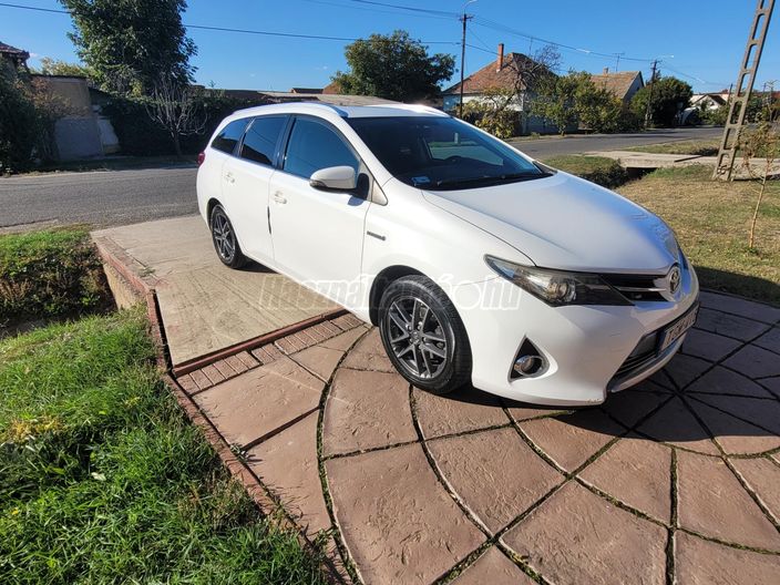 TOYOTA AURIS 1.8 HSD Active (Automata)