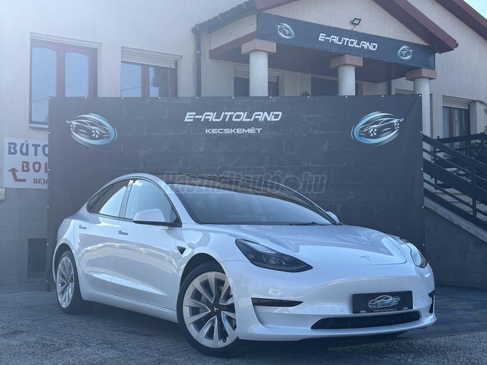 TESLA MODEL 3 RWD (Automata)