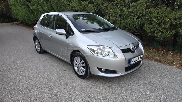 TOYOTA AURIS 1.6 Sol