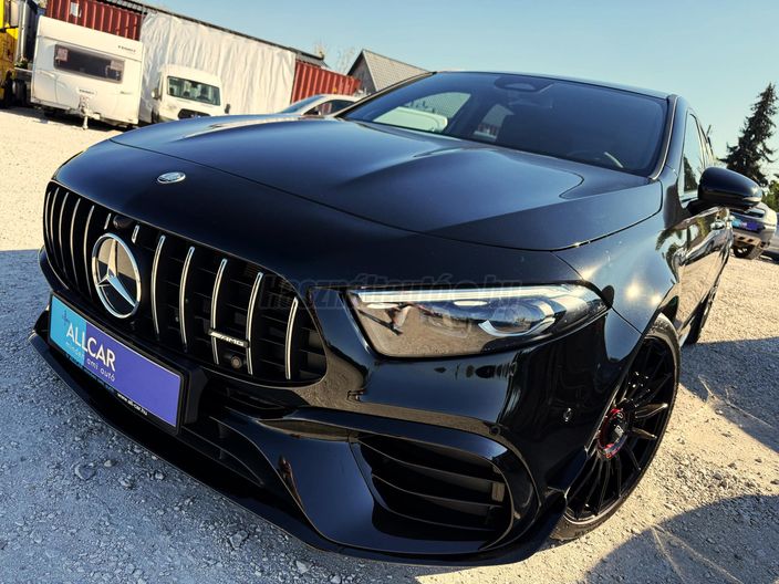 MERCEDES-BENZ A 45 AMG