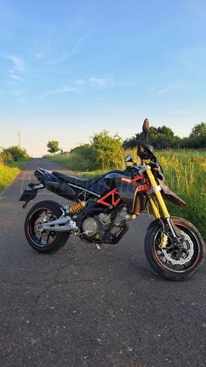 APRILIA DORSODURO
