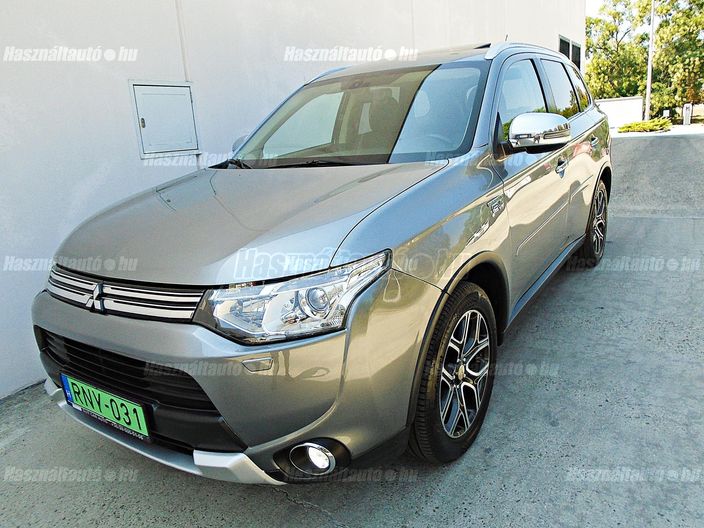 MITSUBISHI OUTLANDER 2.0 PHEV Intense Plus 4WD CVT