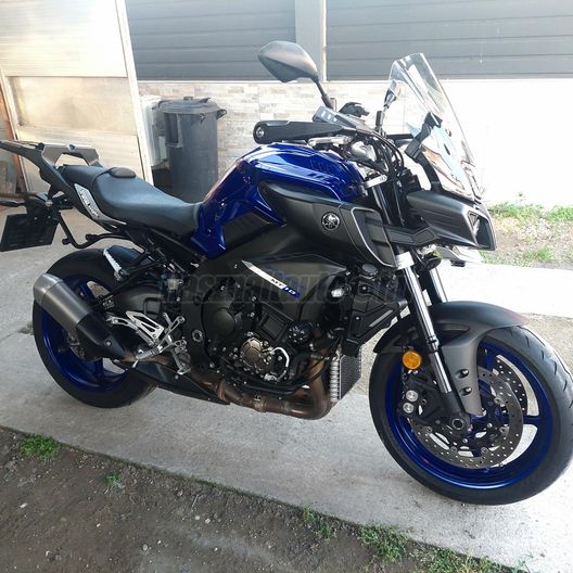 YAMAHA MT-10