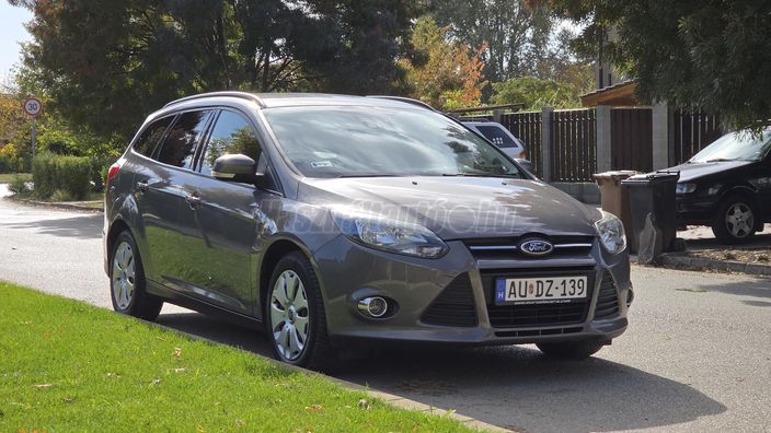 FORD FOCUS 1.6 Ti-VCT Ambiente