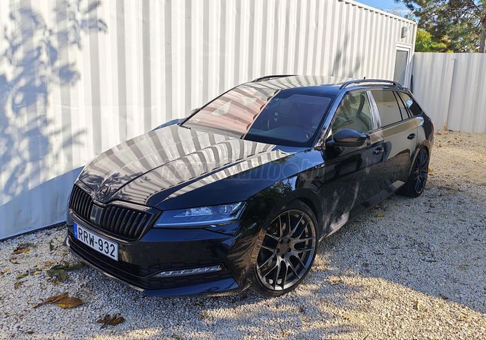 SKODA SUPERB Combi 2.0 TDI SCR SportLine 4x4 DSG