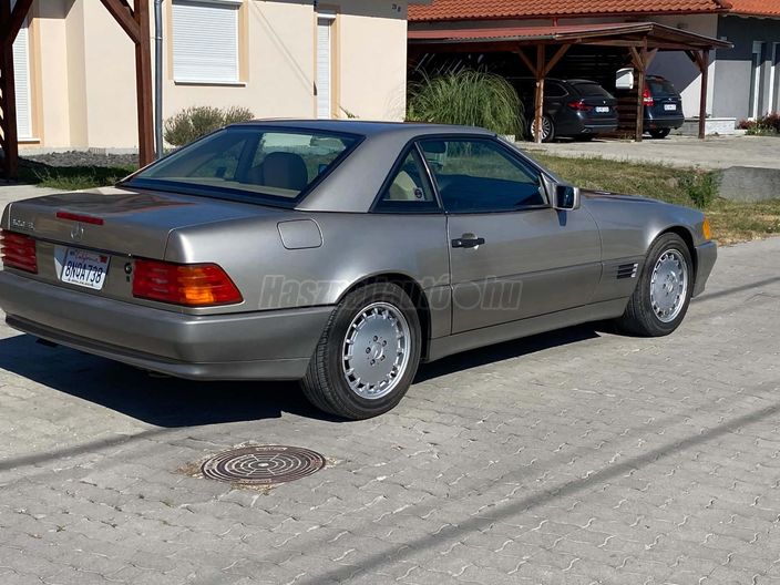 MERCEDES-BENZ SL 300