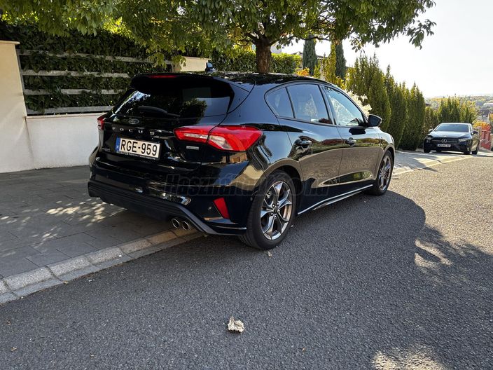 FORD FOCUS 1.0 EcoBoost ST-Line
