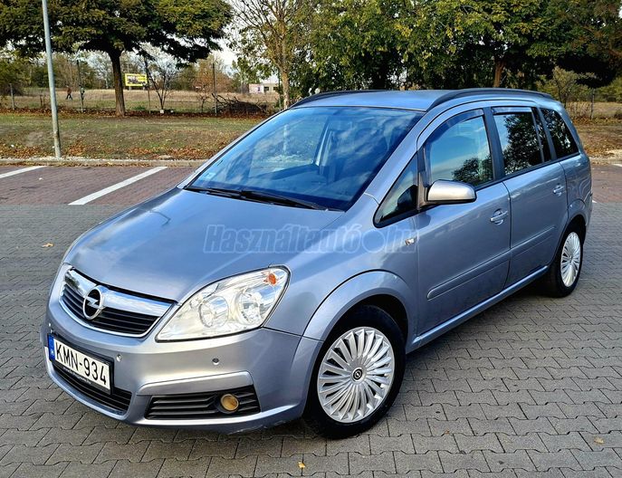 OPEL ZAFIRA B 1.6 Cosmo
