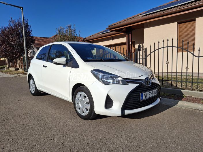 TOYOTA YARIS Van 1.4D-4D Live