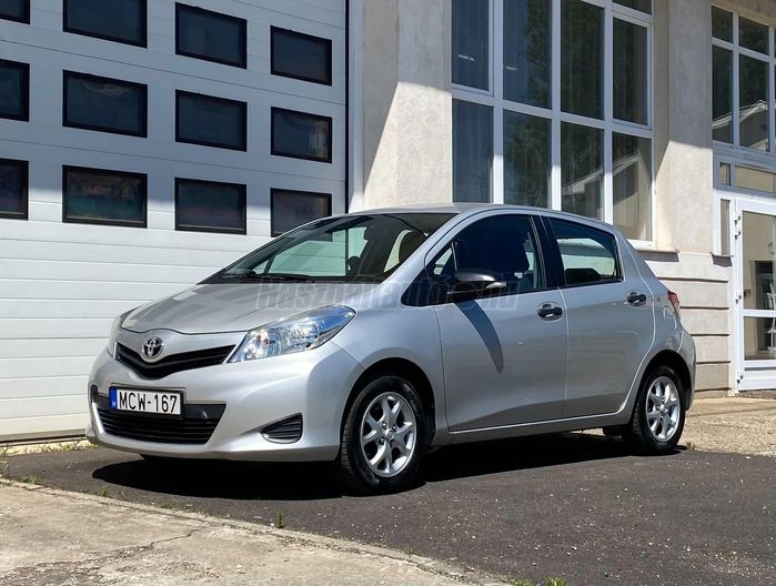 TOYOTA YARIS 1.0 Active