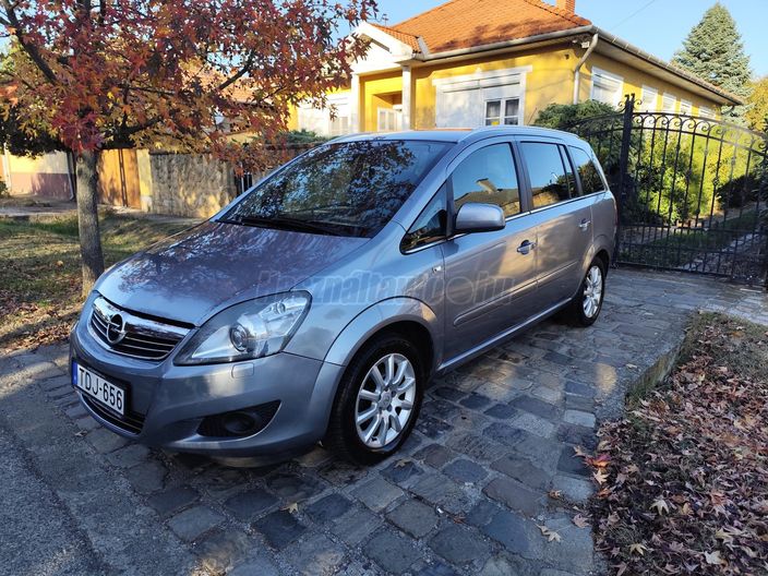 OPEL ZAFIRA B 1.6 Cosmo