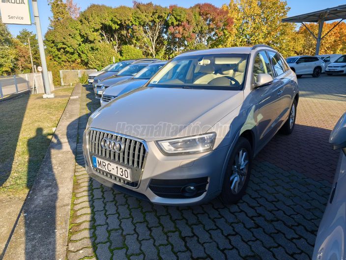 AUDI Q3 2.0 TDI DPF quattro S-tronic