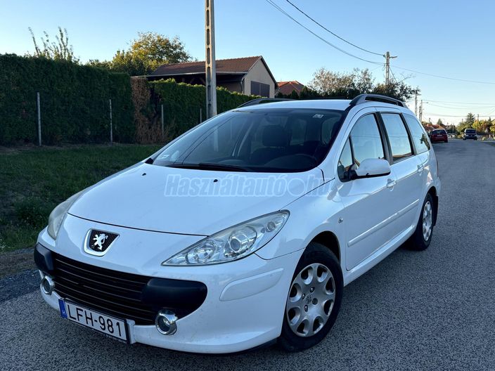 PEUGEOT 307 1.4 D-Sign