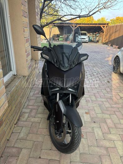 YAMAHA X-MAX 300 TECH MAX
