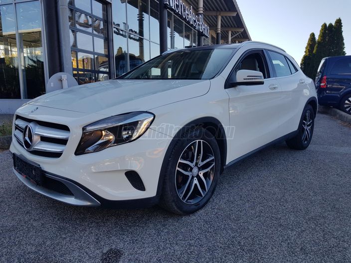 MERCEDES-BENZ GLA 200 CDI d Style 7G-DCT