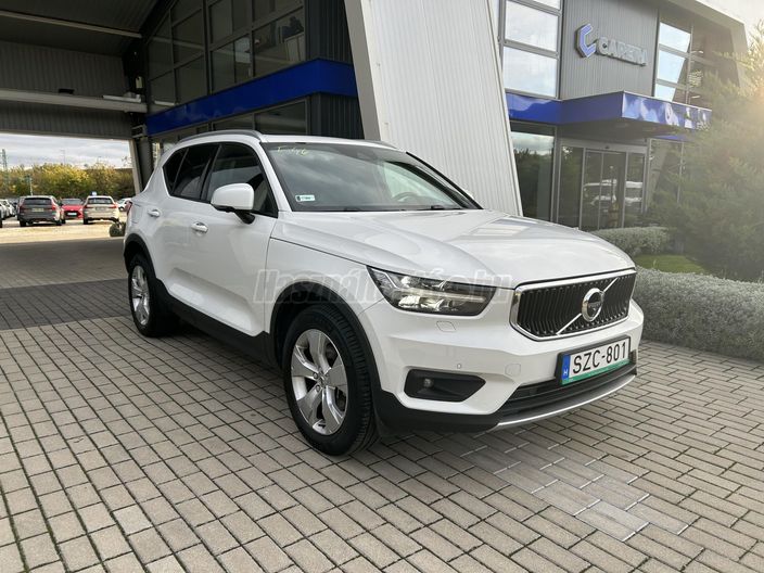 VOLVO XC40 2.0 [B4] MHEV Momentum Pro Geartronic